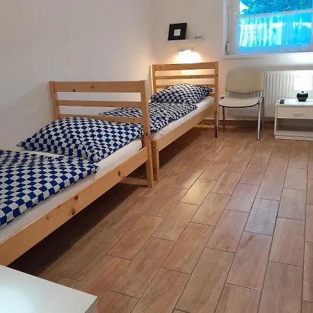 Vorosmarty Apartman * Dombovar