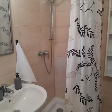 Vorosmarty Apartman Apartment Dombovar